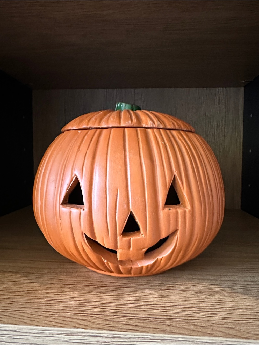 Silvestri handmade, vintage ceramic orange pumpkin with lid Halloween fall decor